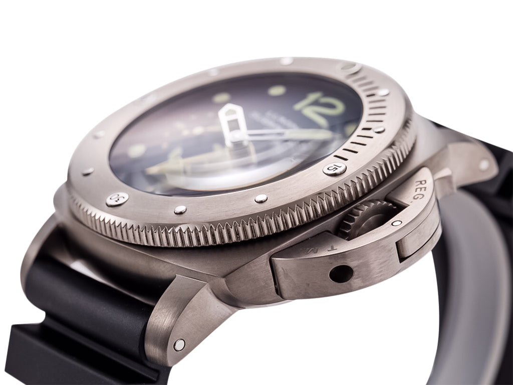Luminor Submersible 1950 3 Days GMT Automatic Titanio 'Pole 2 Pole' Titanium Case with Blue Dial and Black Strap (47mm)