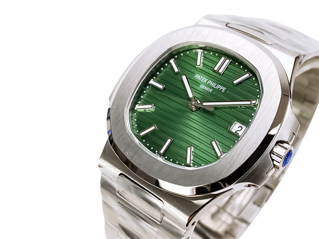 Nautilus Stainless Steel with Green Dial (40mm)