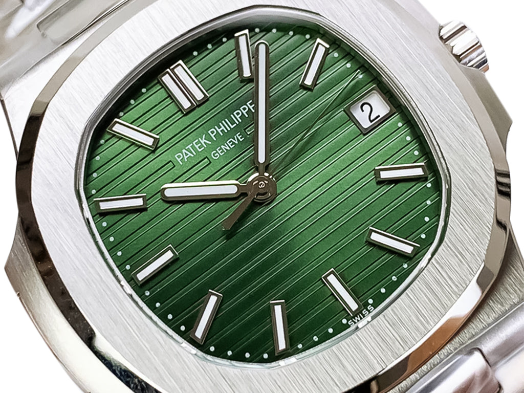 Nautilus Stainless Steel with Green Dial (40mm)